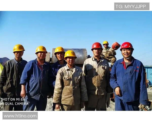 足球明星背后的艰辛历程与奋斗故事揭秘